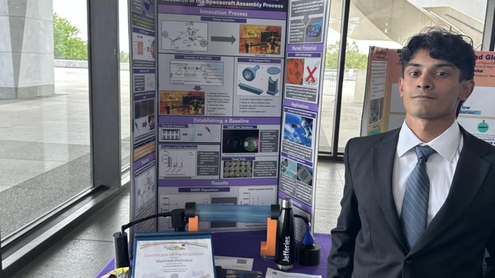 Matthew Ponnaiya presenting at the New York Invention Convention