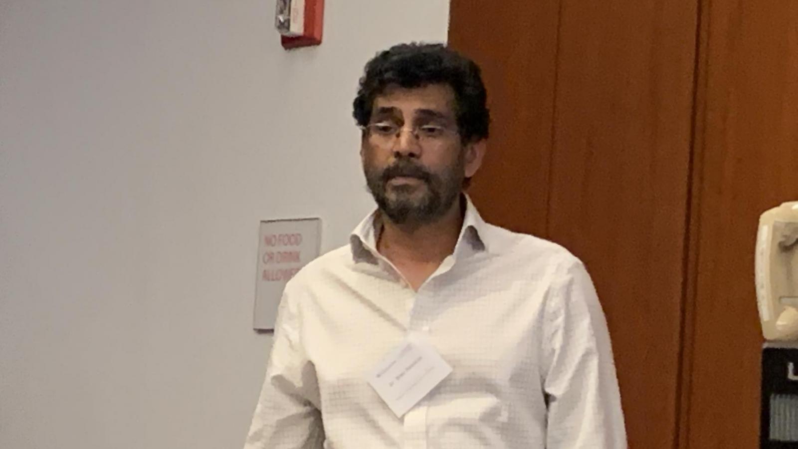Dr. Ponnaiya presenting at the 2021 Oncology/CRR Research Retreat